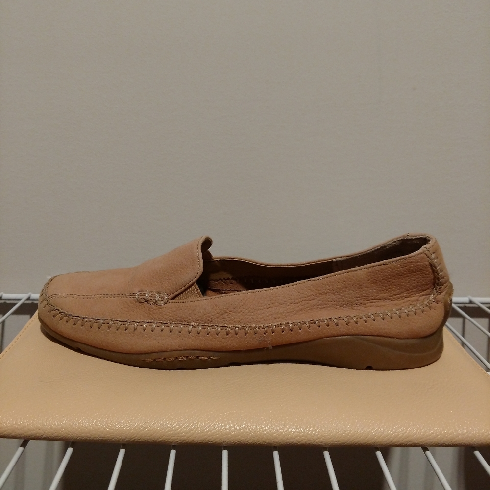 Aerosoles Women's Ivory Tree Leather Casual Shoe